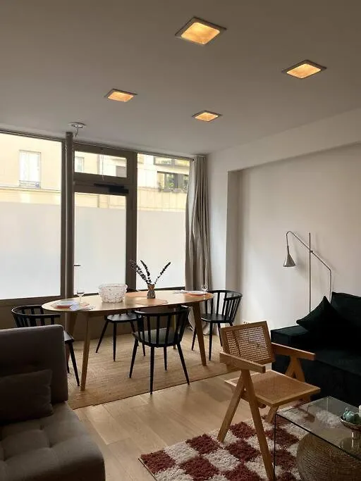 Modern Parisian Flat In Montparnasse Area公寓 0*, 巴黎 法国